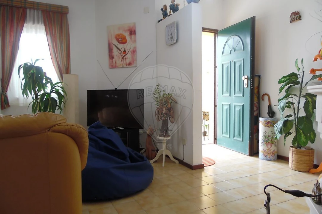 Moradia T3 para Venda em Atouguia da Baleia Foto 8