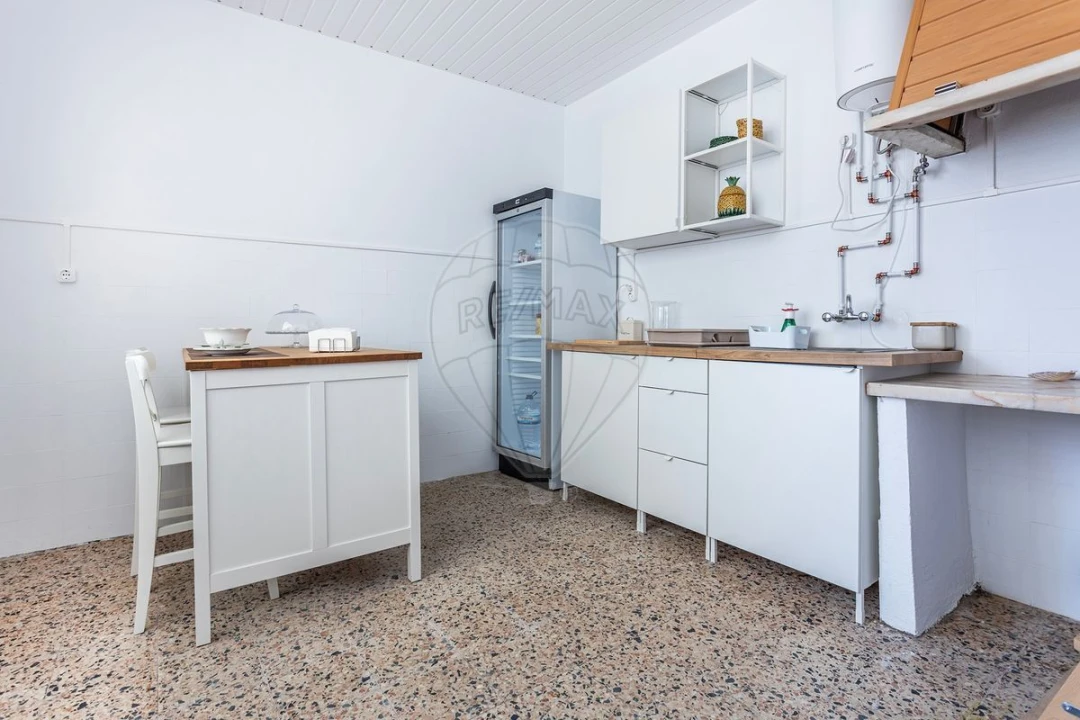 Prédio para Venda em Vila Nova da Barquinha Foto 29