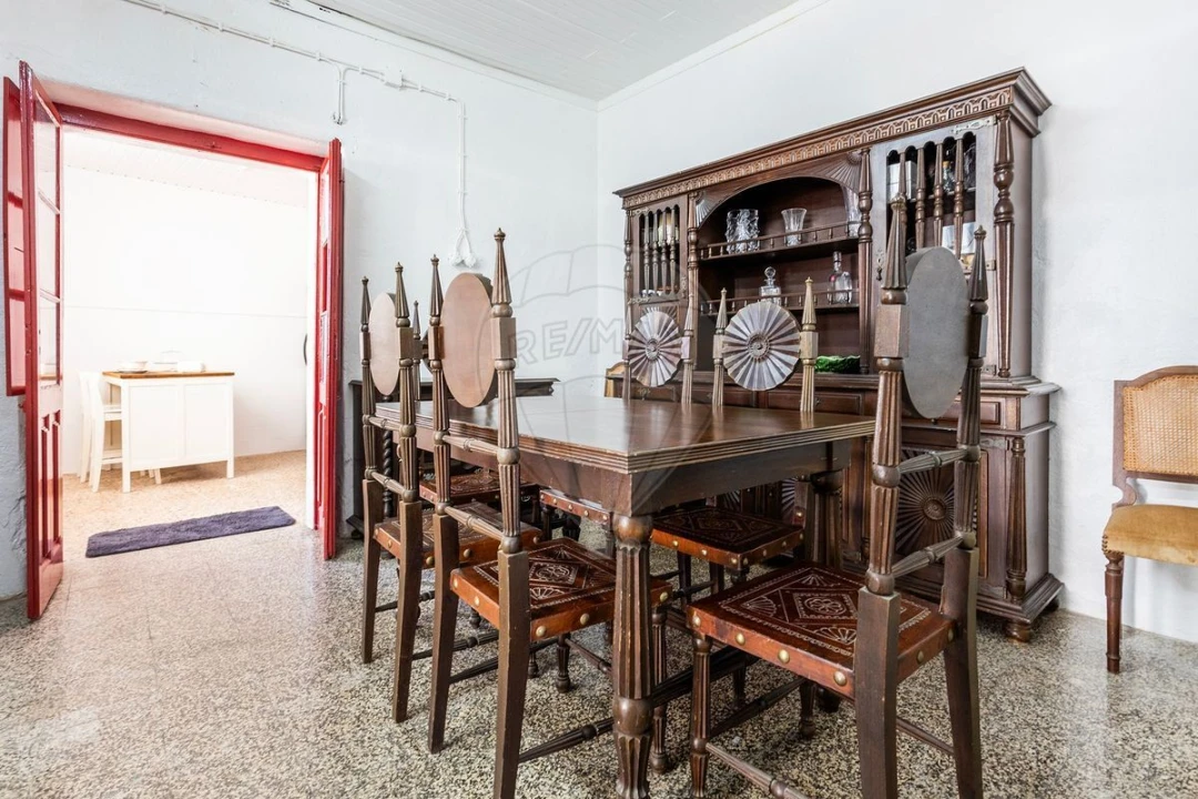 Prédio para Venda em Vila Nova da Barquinha Foto 28