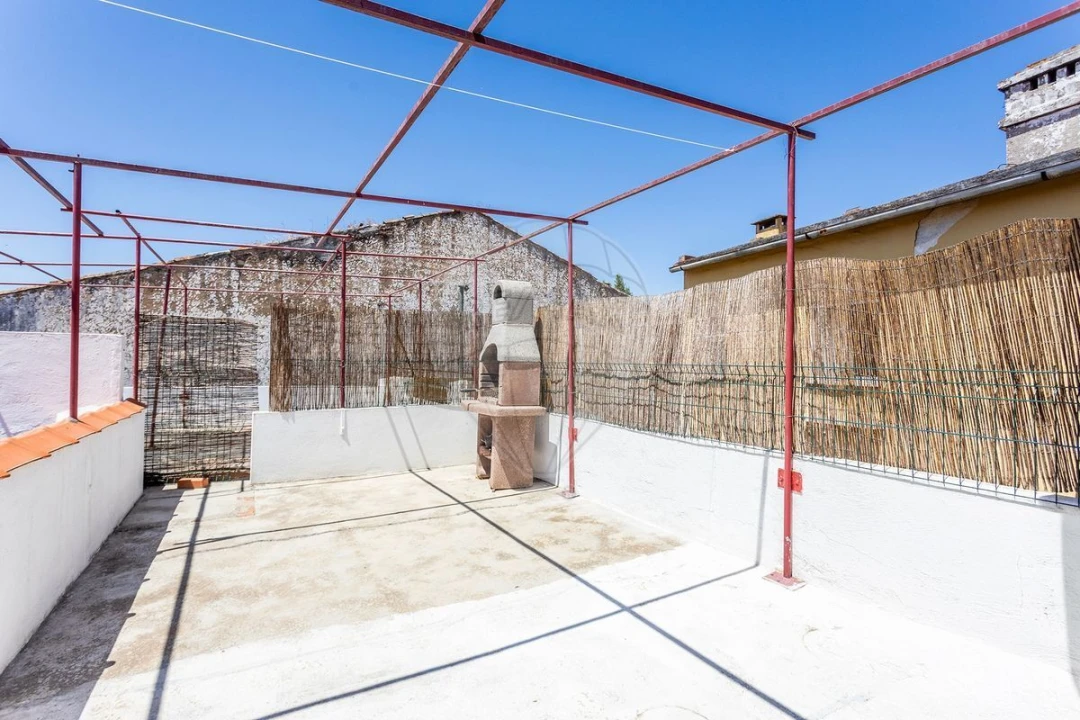 Prédio para Venda em Vila Nova da Barquinha Foto 18