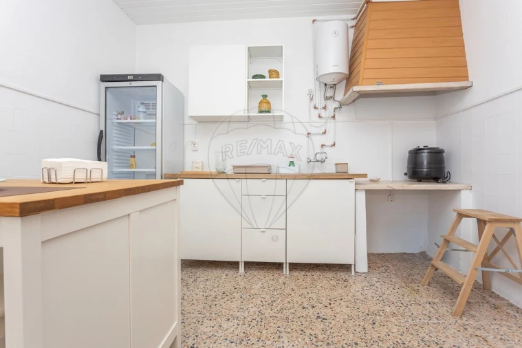 Prédio para Venda em Vila Nova da Barquinha Foto 30