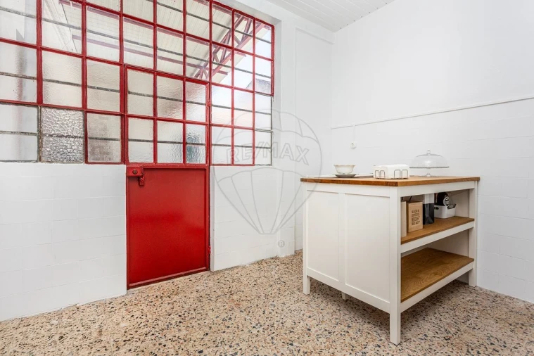 Prédio para Venda em Vila Nova da Barquinha Foto 31