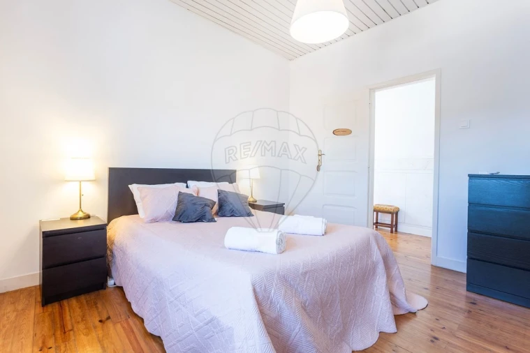 Prédio para Venda em Vila Nova da Barquinha Foto 2