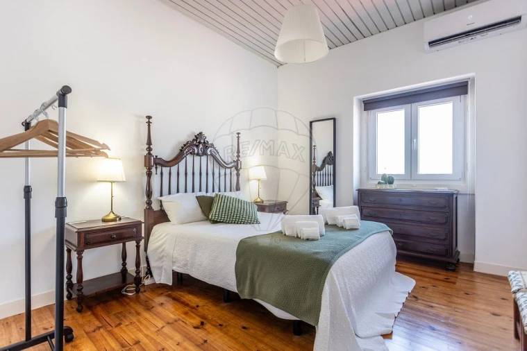 Prédio para Venda em Vila Nova da Barquinha Foto 7