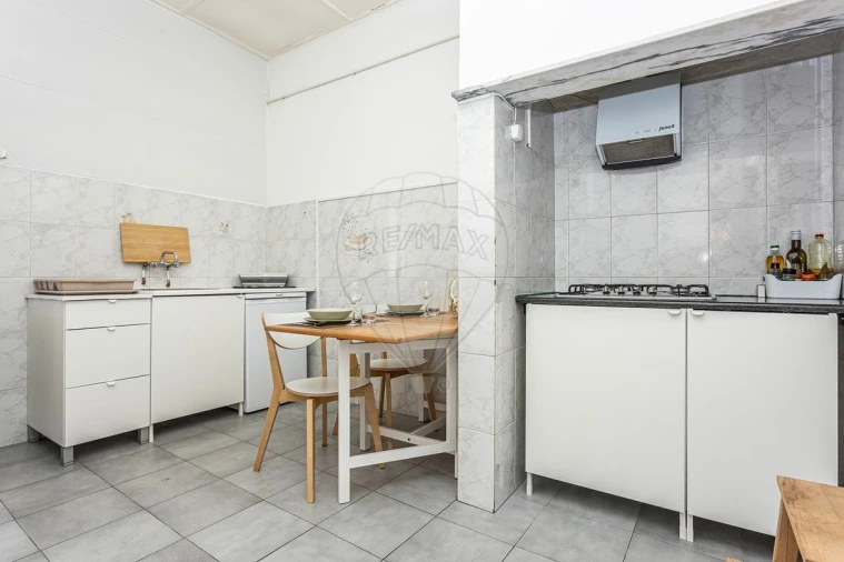 Prédio para Venda em Vila Nova da Barquinha Foto 10