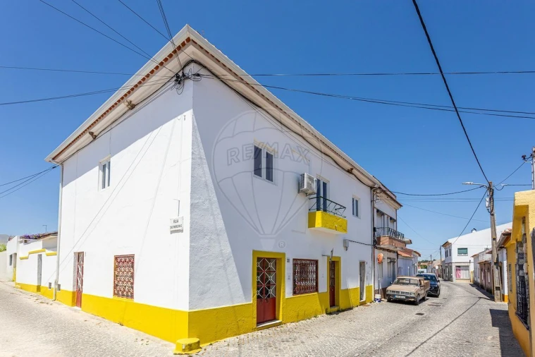 Prédio para Venda em Vila Nova da Barquinha Foto 36