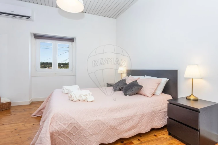 Prédio para Venda em Vila Nova da Barquinha Foto 3