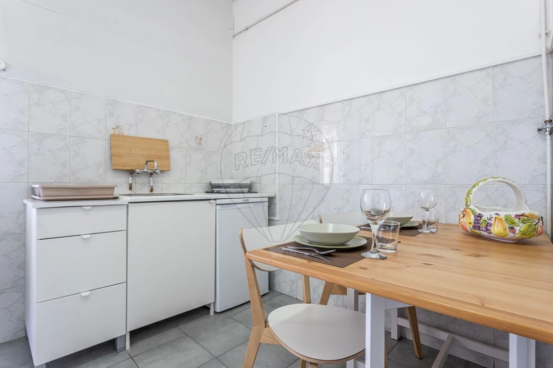 Prédio para Venda em Vila Nova da Barquinha Foto 12