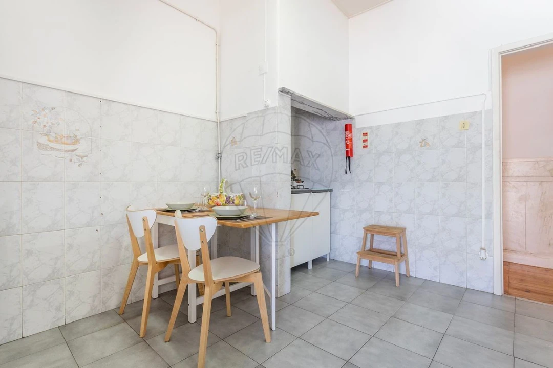 Prédio para Venda em Vila Nova da Barquinha Foto 13