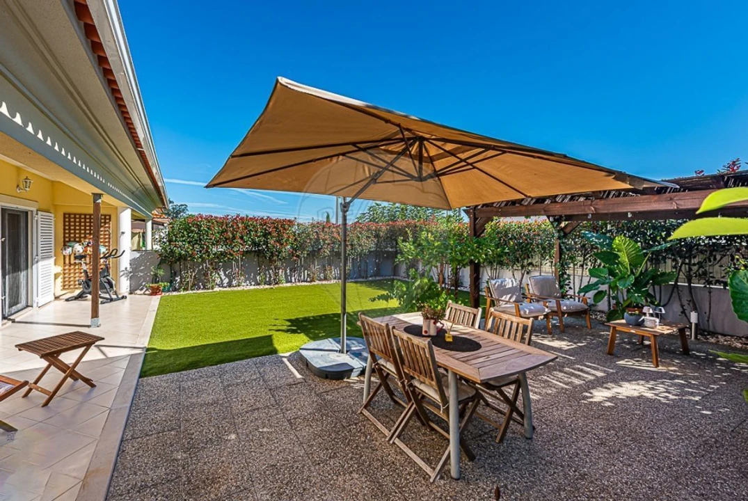 Moradia T5 para Venda em Palmela Foto 3