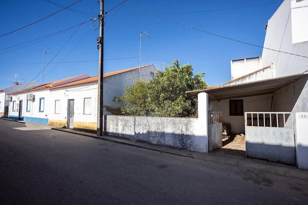 Moradia T2 para Venda em Couço Foto 1