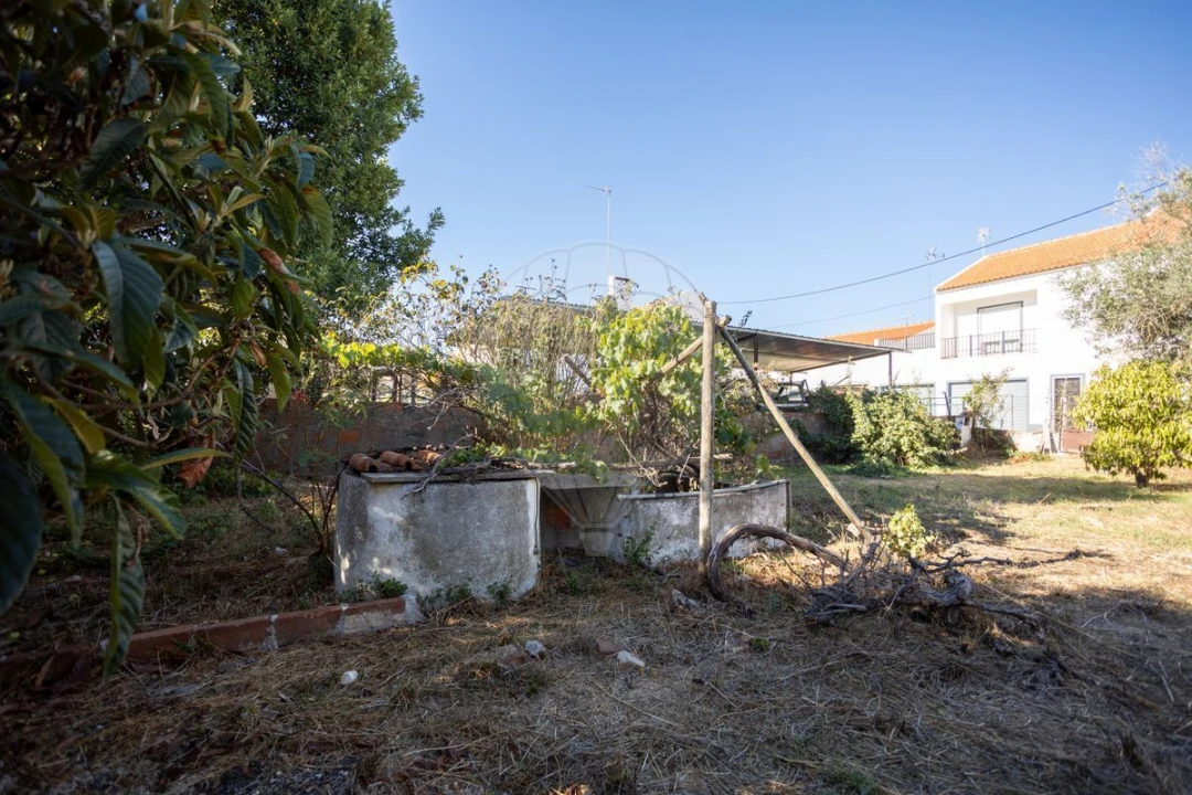 Moradia T2 para Venda em Couço Foto 8