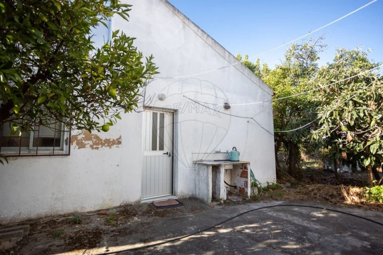 Moradia T2 para Venda em Couço Foto 5