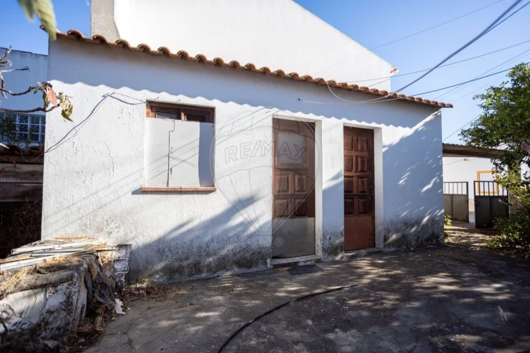 Moradia T2 para Venda em Couço Foto 3