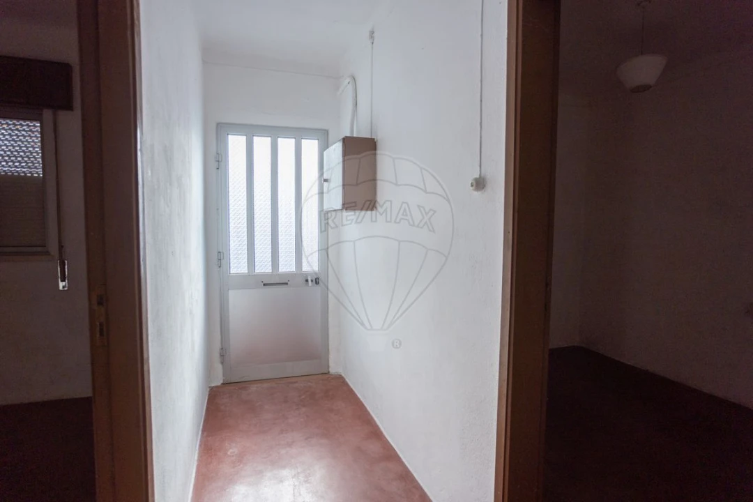 Moradia T2 para Venda em Couço Foto 23