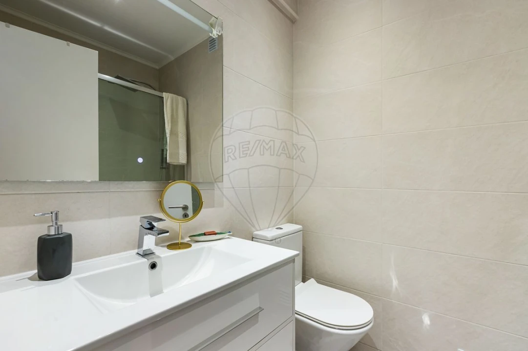 Apartamento T2 para Venda em Odivelas Foto 15