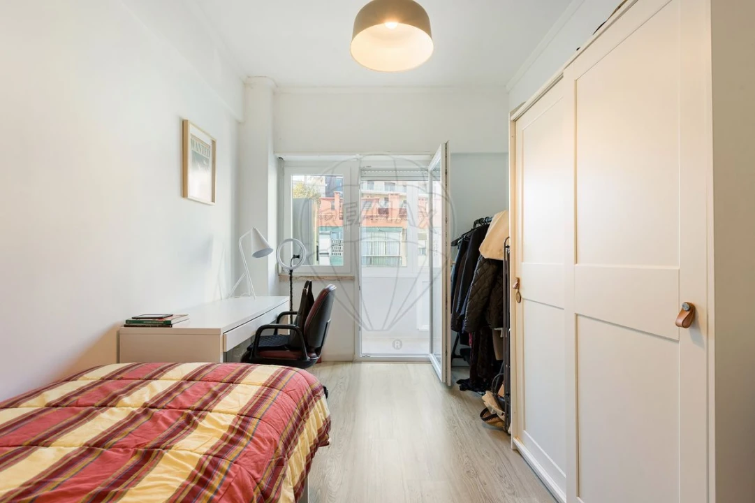 Apartamento T2 para Venda em Odivelas Foto 17