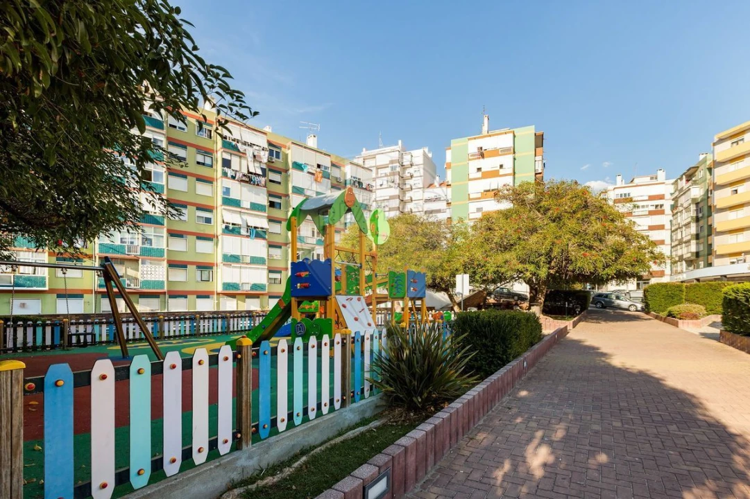 Apartamento T2 para Venda em Odivelas Foto 3