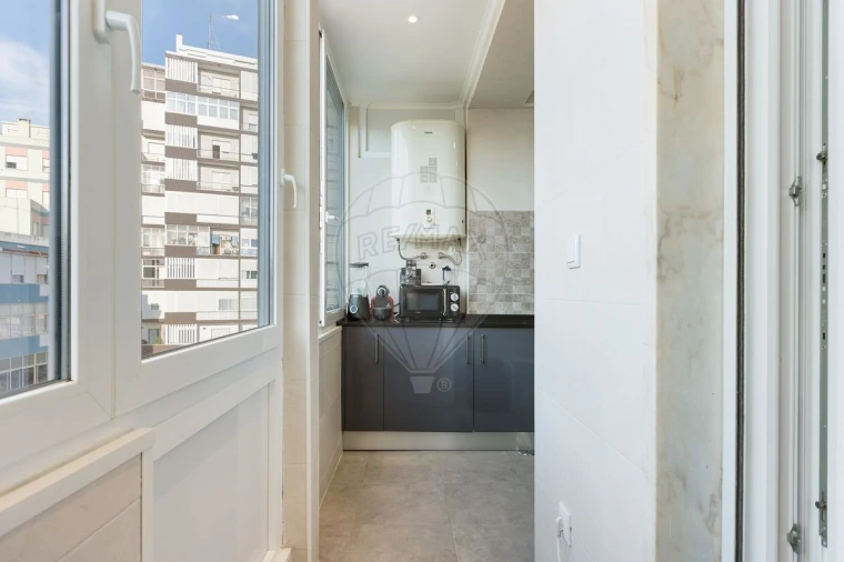 Apartamento T2 para Venda em Odivelas Foto 10