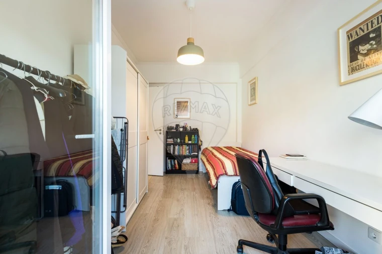 Apartamento T2 para Venda em Odivelas Foto 16