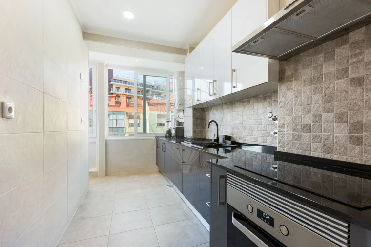 Apartamento T2 para Venda em Odivelas Foto 13