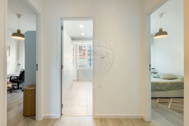 Apartamento T2 para Venda em Odivelas Foto 7