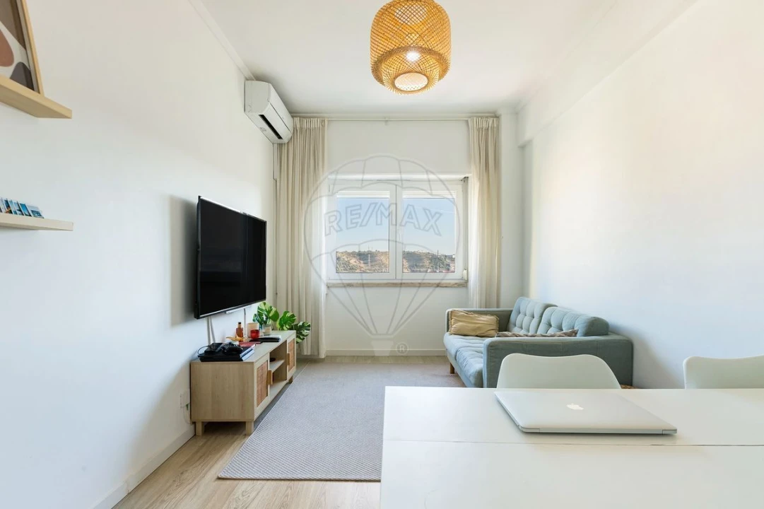 Apartamento T2 para Venda em Odivelas Foto 1