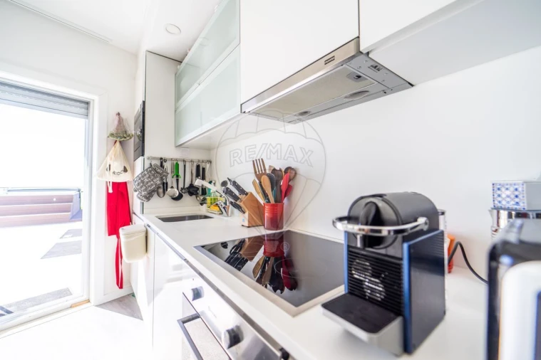 Apartamento T2 para Venda em Sesimbra (Santiago) Foto 11