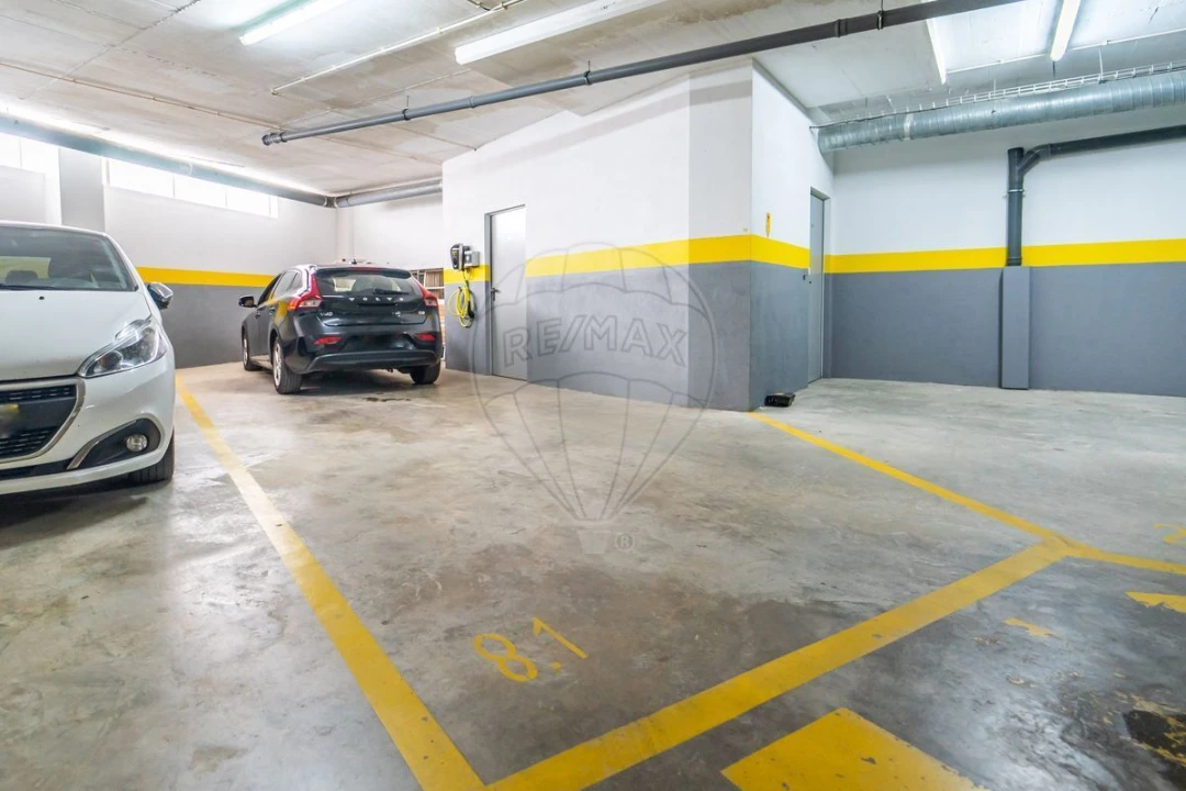 Apartamento T2 para Venda em Sesimbra (Santiago) Foto 45