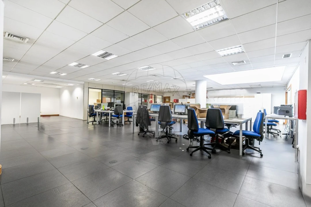 Escritório para Venda em São Domingos de Benfica Foto 9