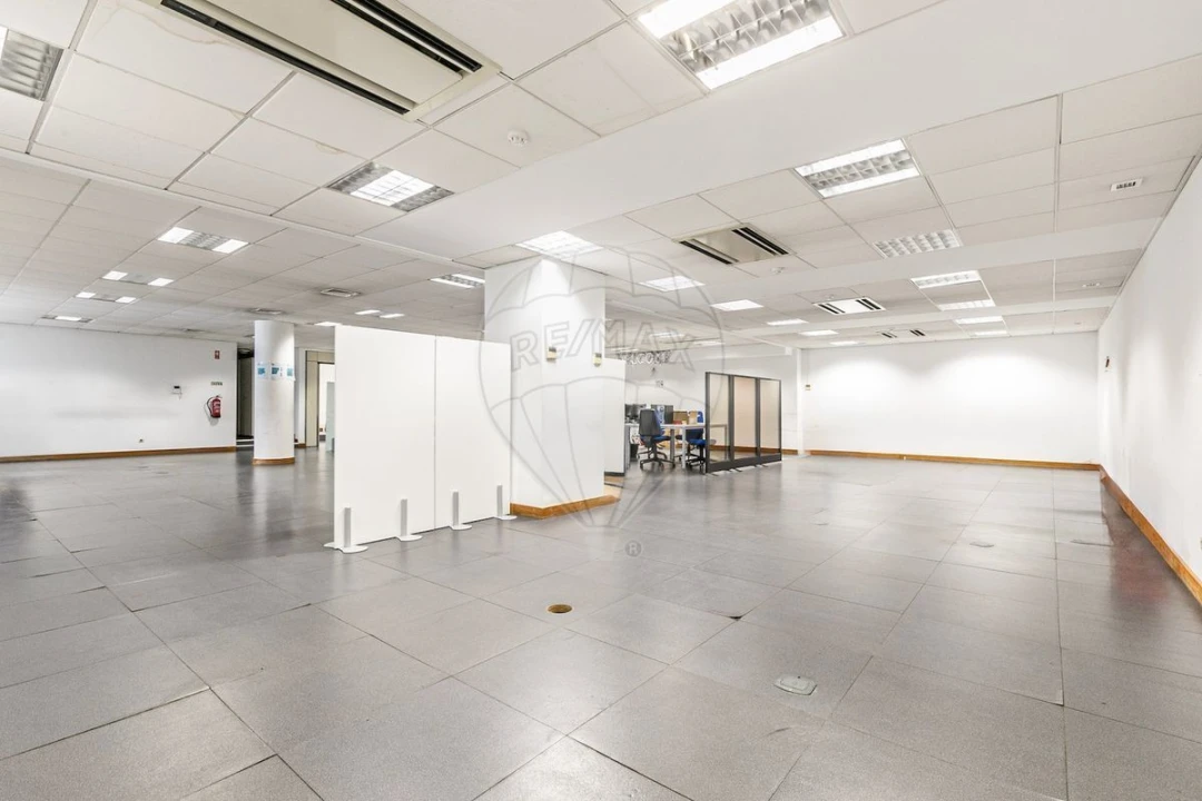 Escritório para Venda em São Domingos de Benfica Foto 14