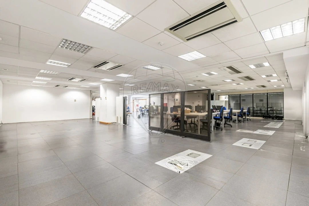 Escritório para Venda em São Domingos de Benfica Foto 7