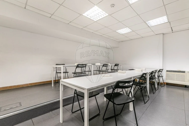 Escritório para Venda em São Domingos de Benfica Foto 8