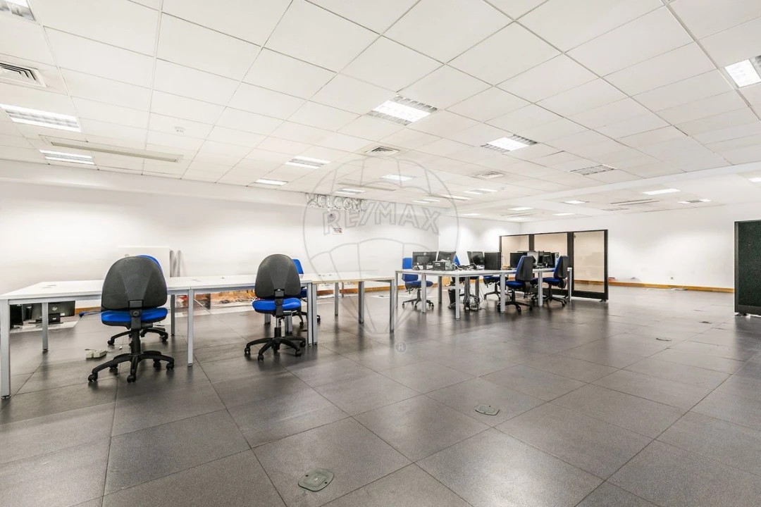 Escritório para Venda em São Domingos de Benfica Foto 12