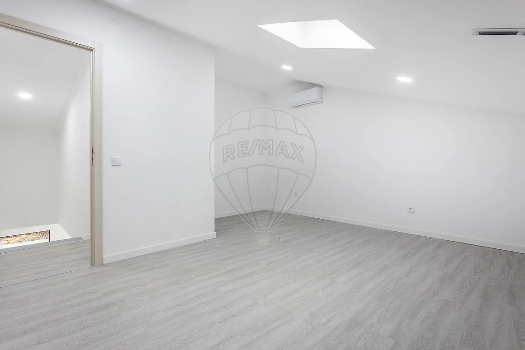 Moradia T2 para Venda em Valada Foto 19