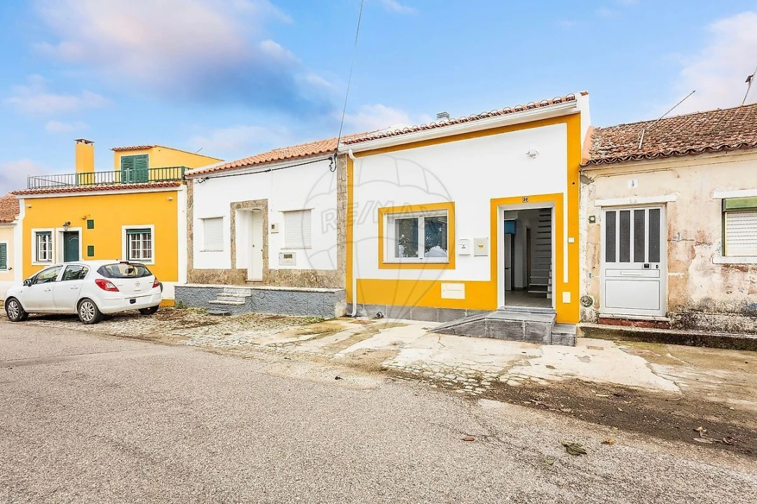 Moradia T2 para Venda em Valada Foto 32