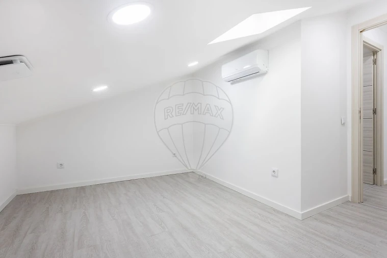 Moradia T2 para Venda em Valada Foto 24