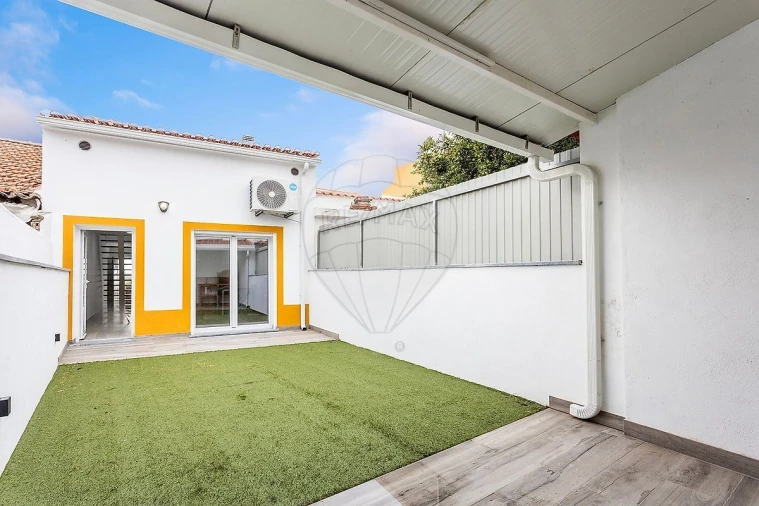 Moradia T2 para Venda em Valada Foto 29