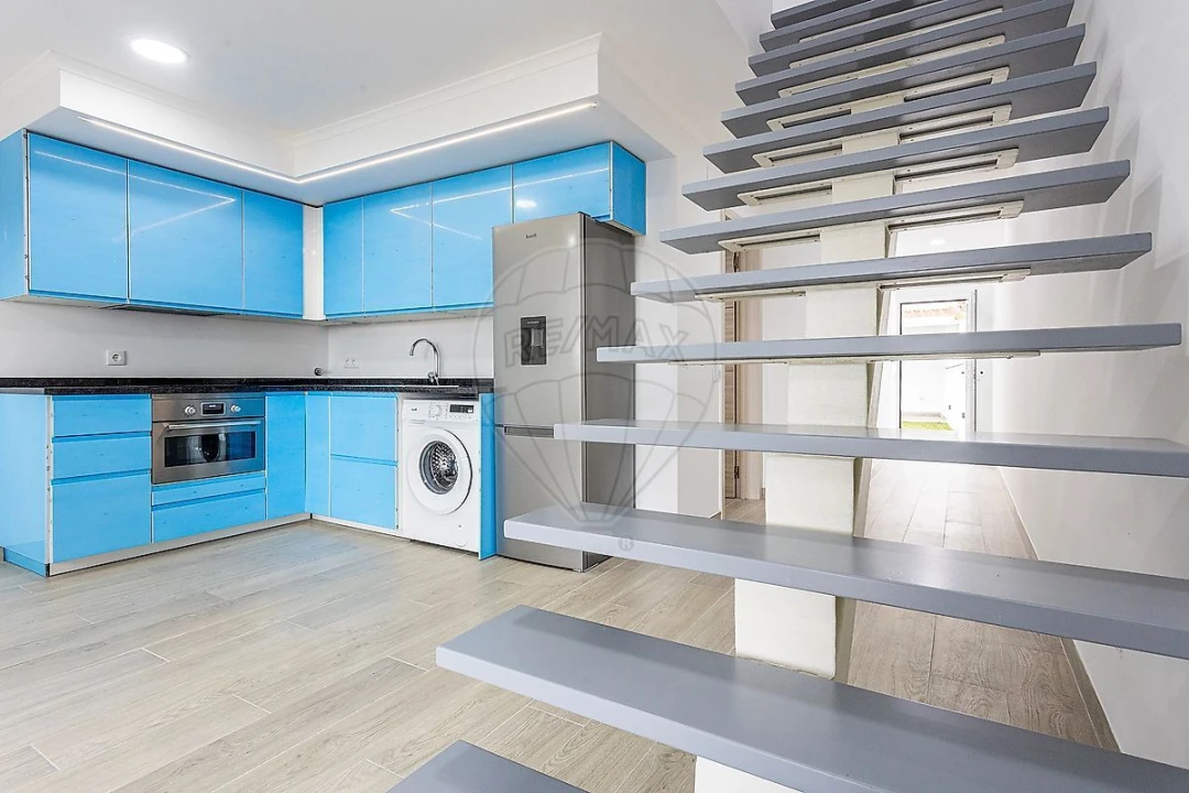 Moradia T2 para Venda em Valada Foto 16