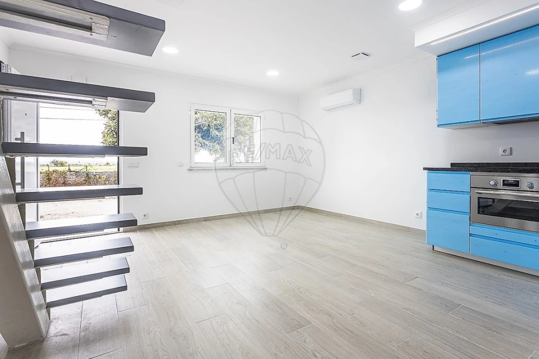 Moradia T2 para Venda em Valada Foto 9