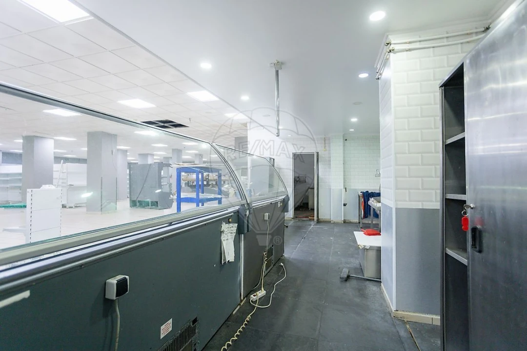 Loja para Venda em Alpiarça Foto 8