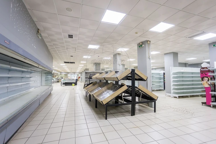 Loja para Venda em Alpiarça Foto 4