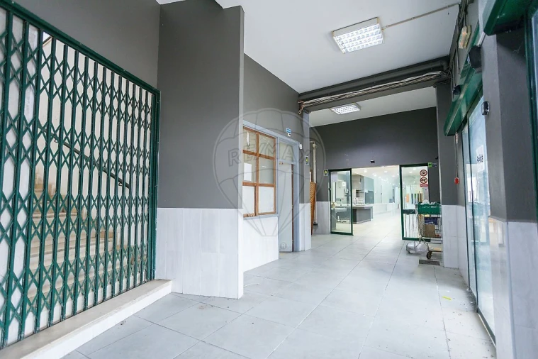 Loja para Venda em Alpiarça Foto 14