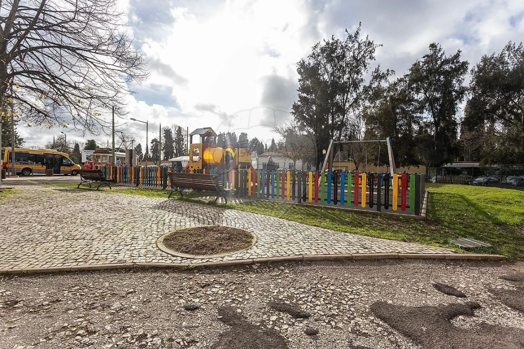 Moradia T1 para Venda em Campo de Ourique Foto 24