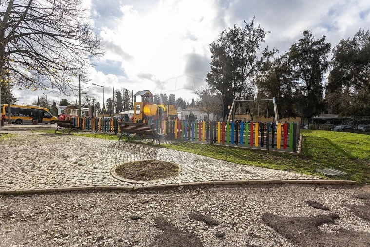 Moradia T1 para Venda em Campo de Ourique Foto 24