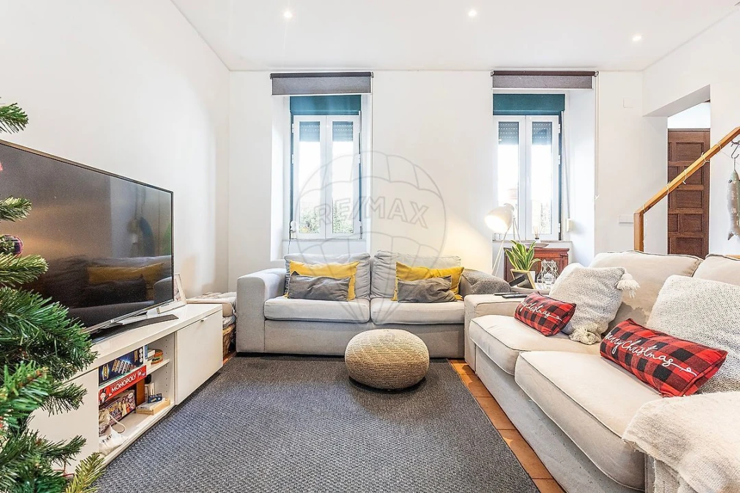 Moradia T1 para Venda em Campo de Ourique Foto 1