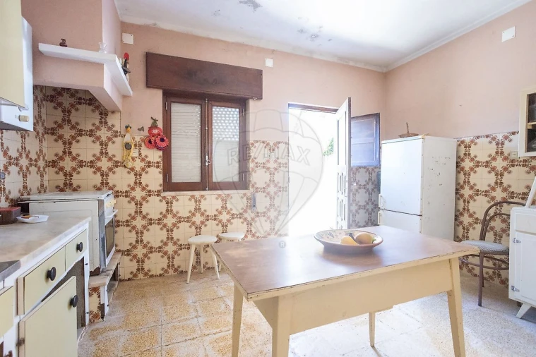 Moradia T3 para Venda em Couço Foto 3