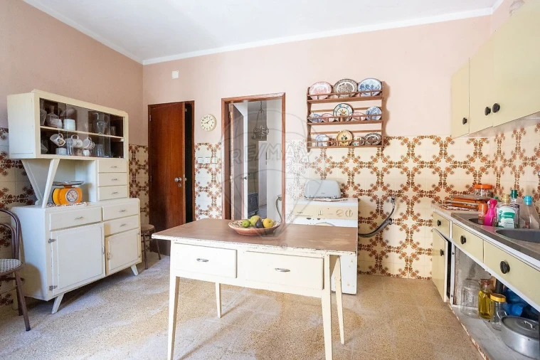 Moradia T3 para Venda em Couço Foto 2