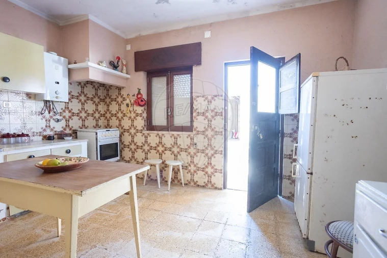 Moradia T3 para Venda em Couço Foto 4