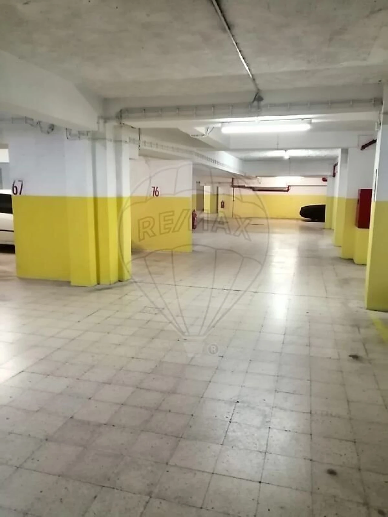 Garagem para Arrendamento em Santo António Foto 6